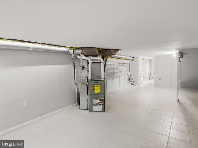 1648 KRAMER ST NE, Washington, DC 20002