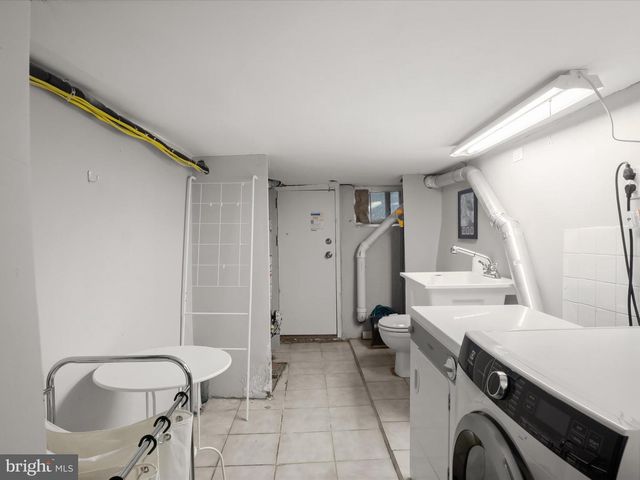 1648 KRAMER ST NE, Washington, DC 20002