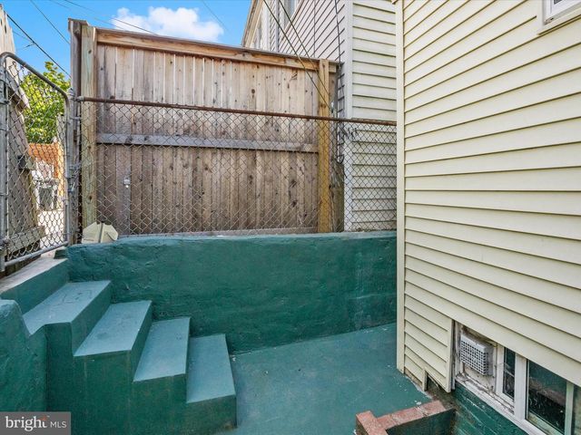 1648 KRAMER ST NE, Washington, DC 20002