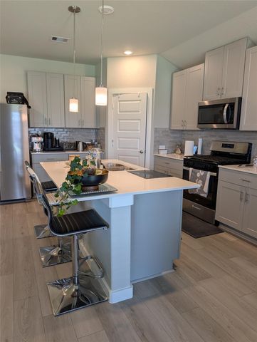 6406 Brazos Trail Drive, Richmond, TX 77469