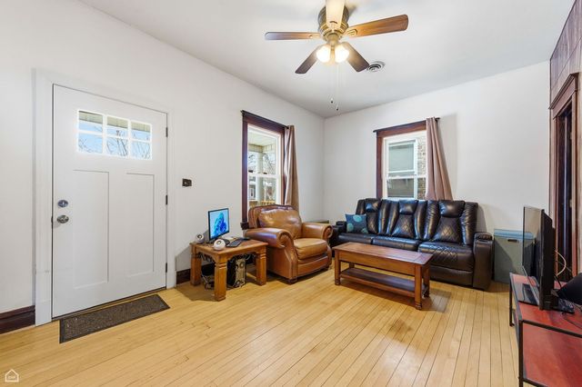 2222 S 58th Court, Cicero, IL 60804