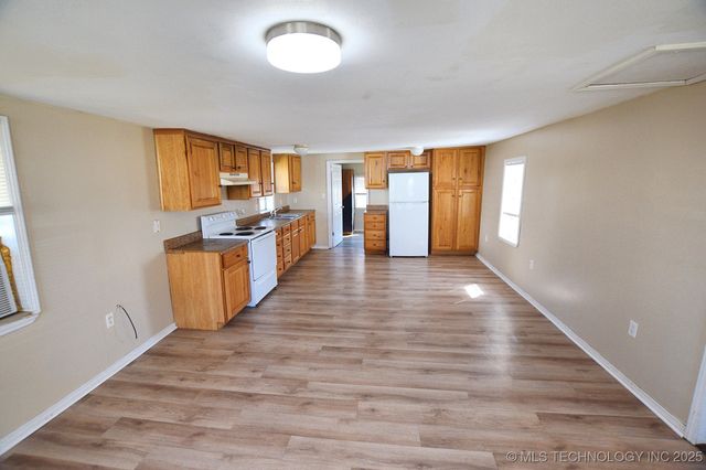215 S Maple Avenue, Tahlequah, OK 74464
