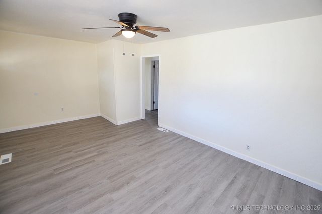 215 S Maple Avenue, Tahlequah, OK 74464