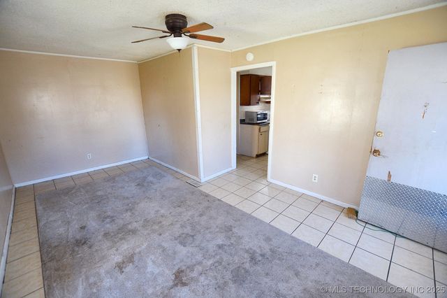 215 S Maple Avenue, Tahlequah, OK 74464