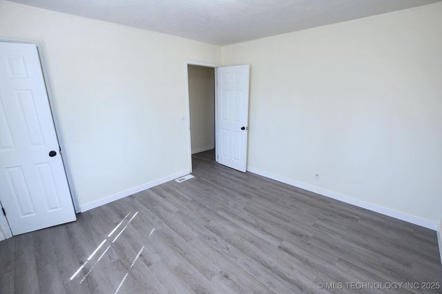 215 S Maple Avenue, Tahlequah, OK 74464