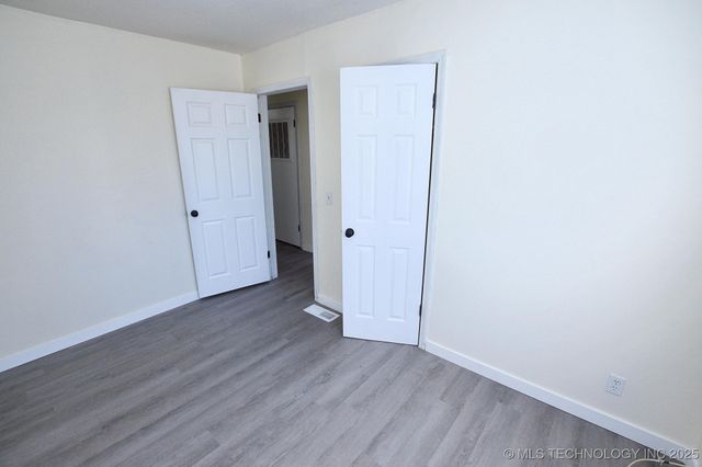 215 S Maple Avenue, Tahlequah, OK 74464