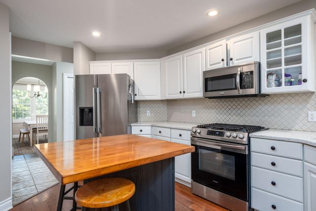 7135 Loma Linda Drive, Rockford, MI 49341