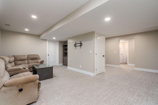 7135 Loma Linda Drive, Rockford, MI 49341