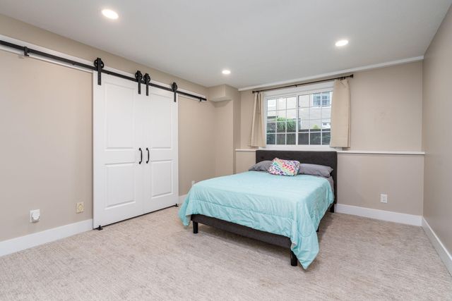 7135 Loma Linda Drive, Rockford, MI 49341