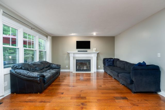7135 Loma Linda Drive, Rockford, MI 49341