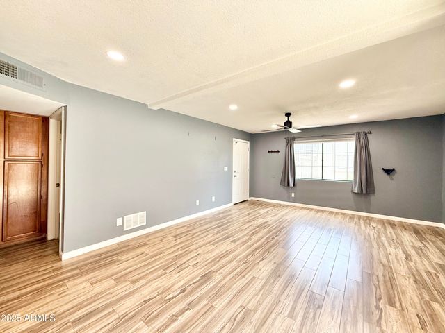 533 W GUADALUPE Road 1140, Mesa, AZ 85210