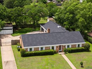 1901 Livingston, Longview, TX 75601