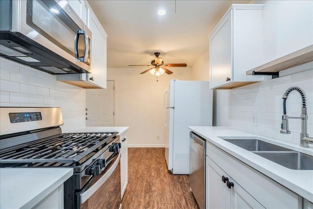 1417 Braes Ridge DR B, Austin, TX 78723