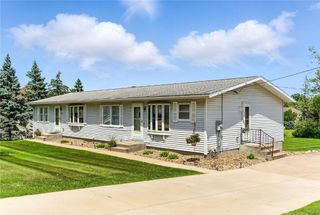 2025 18th Street SW, Cedar Rapids, IA 52404