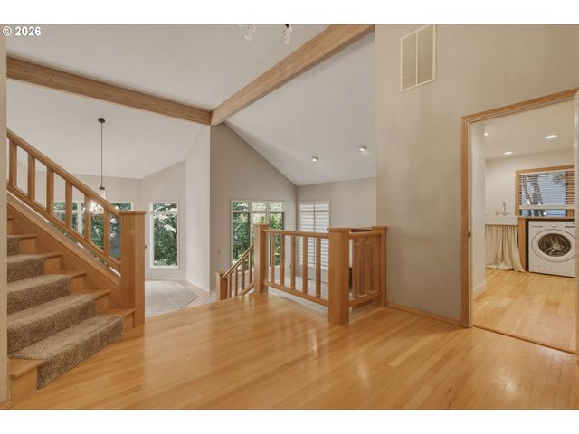 1912 SUNBURST Ter, West Linn, OR 97068