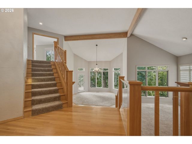 1912 SUNBURST Ter, West Linn, OR 97068