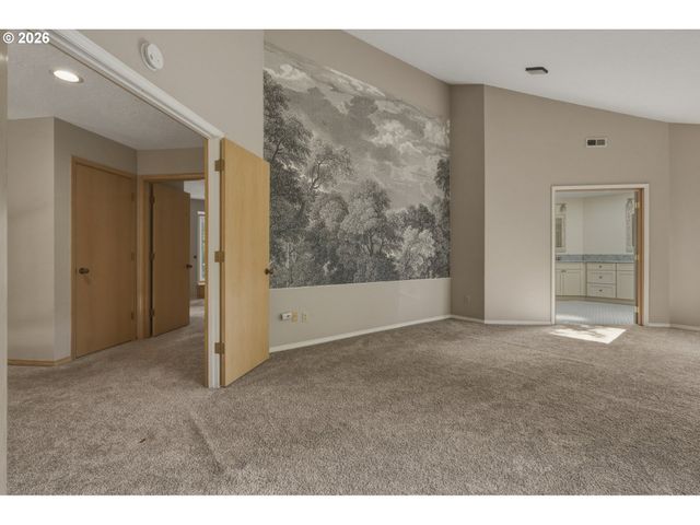 1912 SUNBURST Ter, West Linn, OR 97068