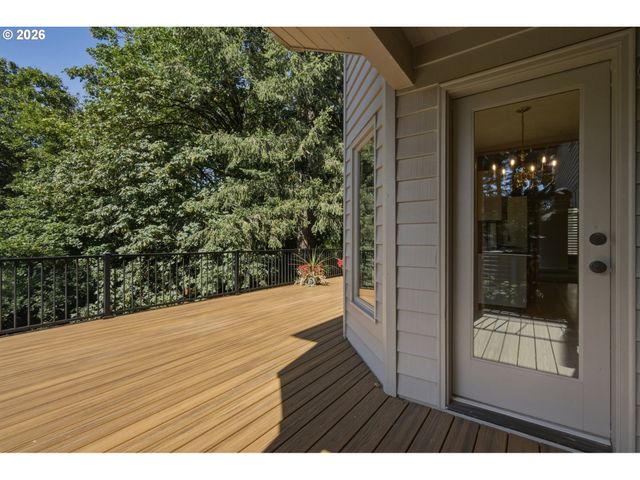 1912 SUNBURST Ter, West Linn, OR 97068