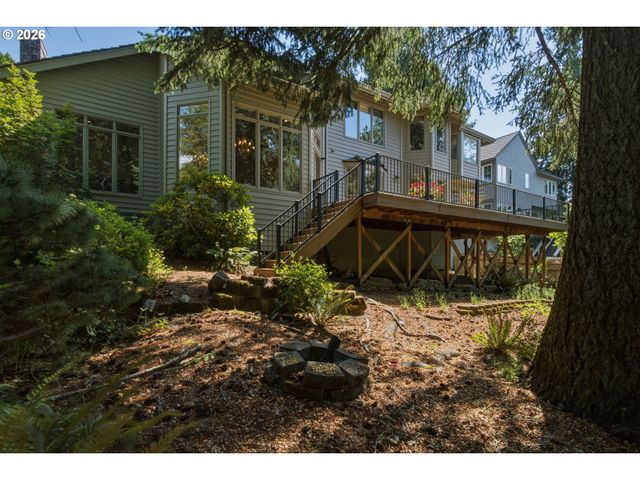 1912 SUNBURST Ter, West Linn, OR 97068