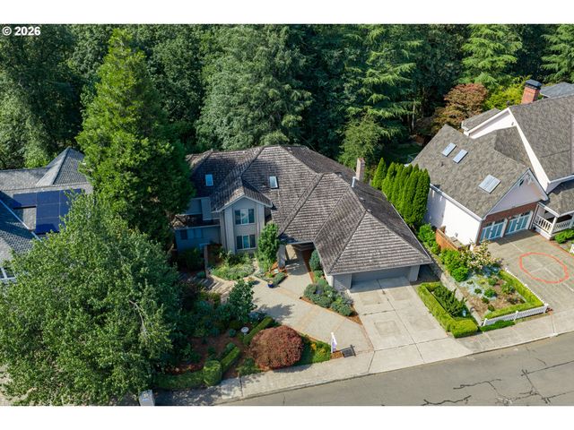 1912 SUNBURST Ter, West Linn, OR 97068