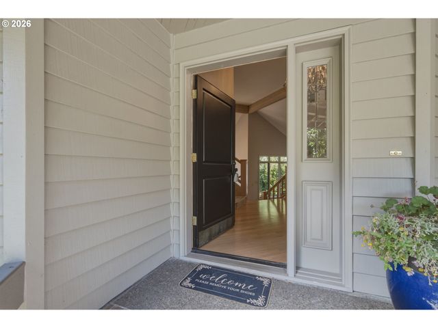 1912 SUNBURST Ter, West Linn, OR 97068