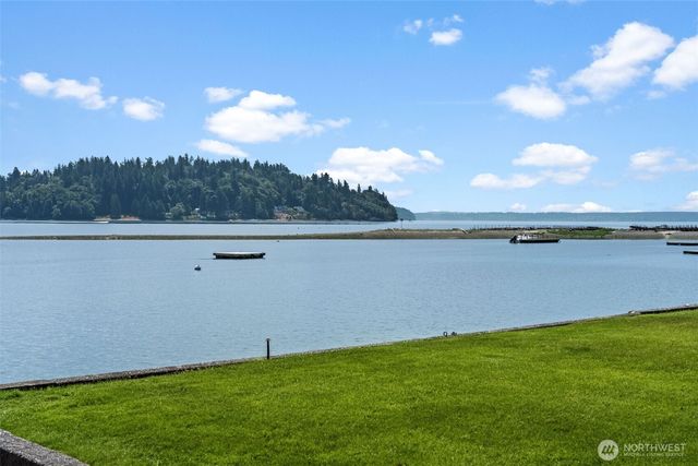 2815 Moorelands Drive NW, Gig Harbor, WA 98335