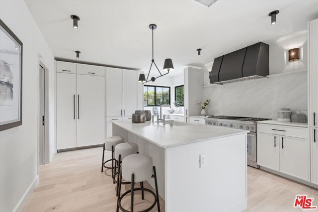 3647 Barry Avenue, Los Angeles, CA 90066