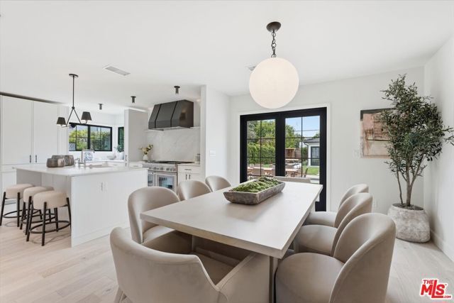 3647 Barry Avenue, Los Angeles, CA 90066
