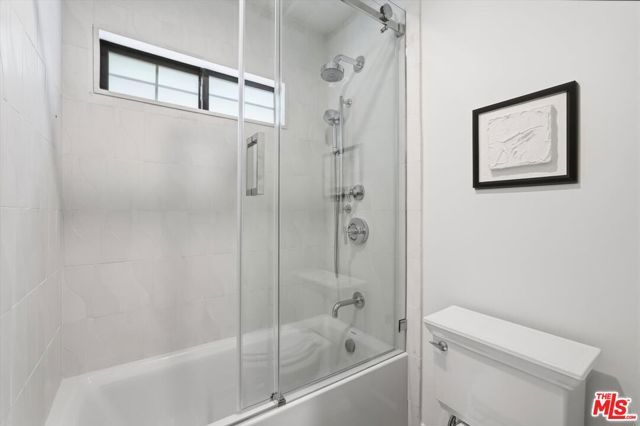 3647 Barry Avenue, Los Angeles, CA 90066