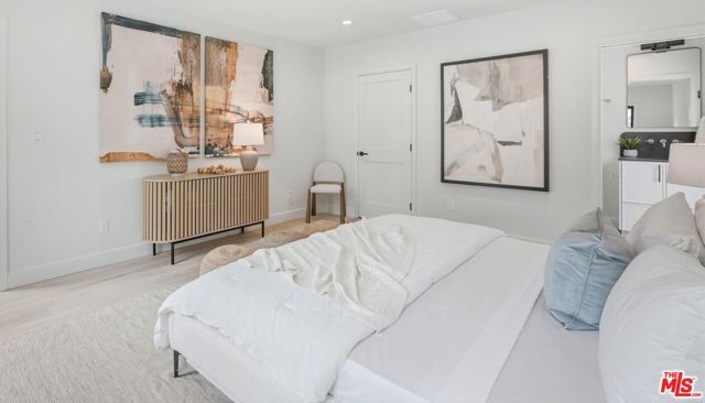 3647 Barry Avenue, Los Angeles, CA 90066