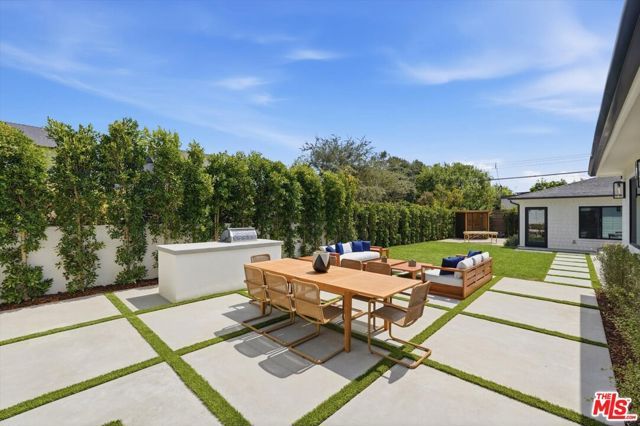 3647 Barry Avenue, Los Angeles, CA 90066