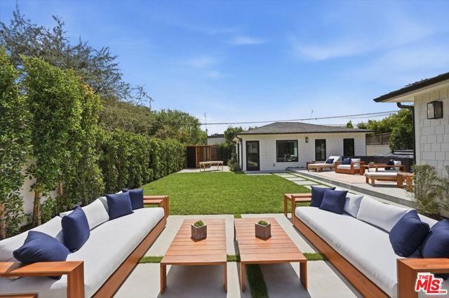 3647 Barry Avenue, Los Angeles, CA 90066