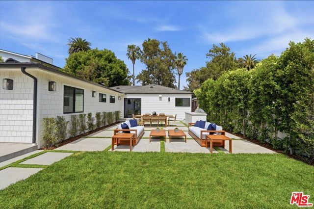 3647 Barry Avenue, Los Angeles, CA 90066