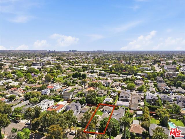 3647 Barry Avenue, Los Angeles, CA 90066