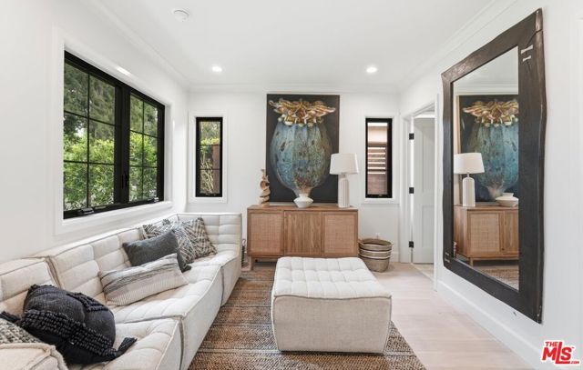 3647 Barry Avenue, Los Angeles, CA 90066