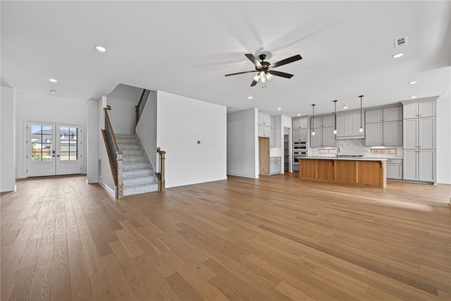 8900 W Comet Drive, Bentonville, AR 72713