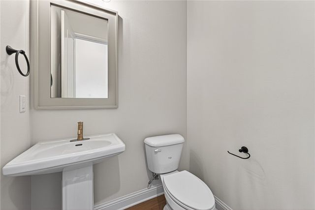 8900 W Comet Drive, Bentonville, AR 72713