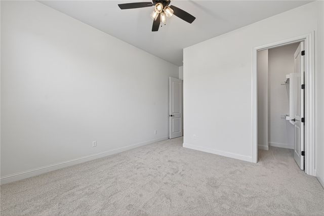 8900 W Comet Drive, Bentonville, AR 72713