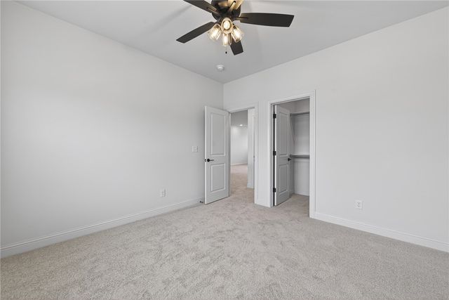 8900 W Comet Drive, Bentonville, AR 72713