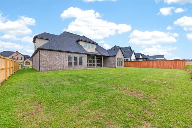 8900 W Comet Drive, Bentonville, AR 72713
