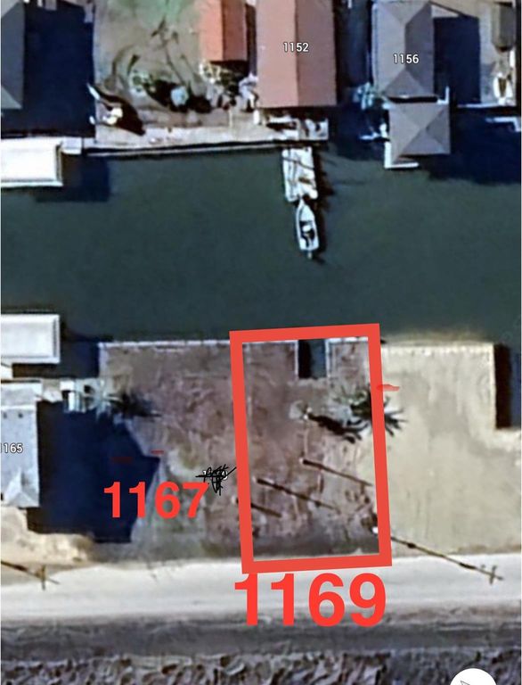 1169 N Stingaree Drive, Crystal Beach, TX 77650