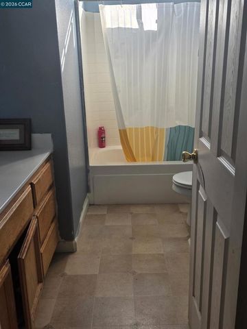 4916 Chamberlin Cir, Elk Grove, CA 95757