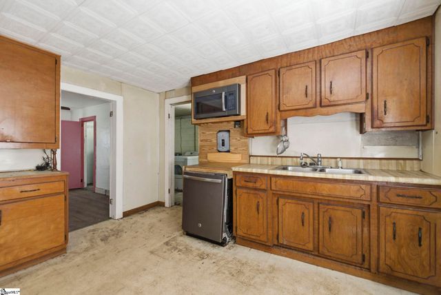 102 Jasmine Drive, Greenville, SC 29611
