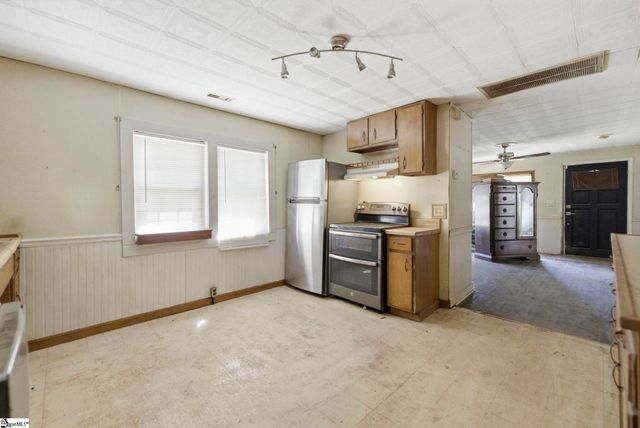 102 Jasmine Drive, Greenville, SC 29611