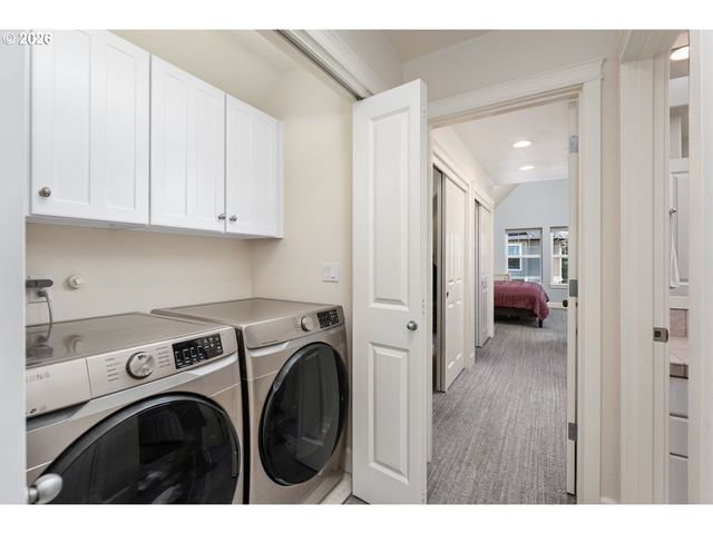 2306 Nw MILLER Rd, Portland, OR 97229