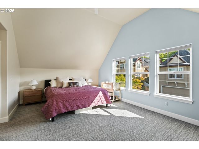 2306 Nw MILLER Rd, Portland, OR 97229