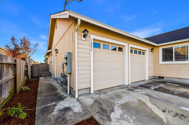 1695-1697 Oakdale Drive Drive, Mckinleyville, CA 95519