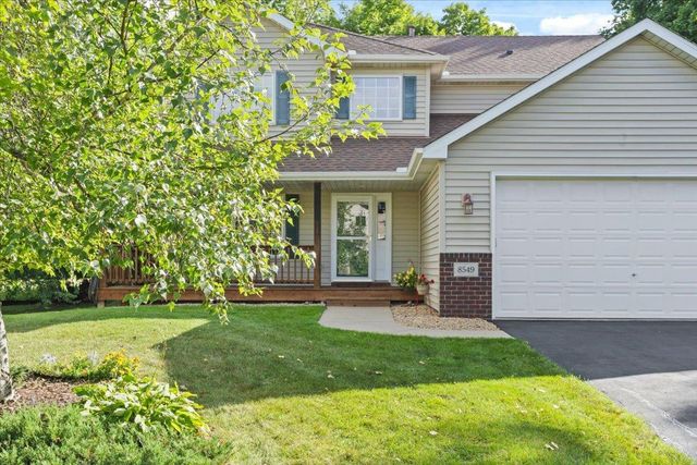 8549 Woodland Curve, Saint Bonifacius, MN 55375