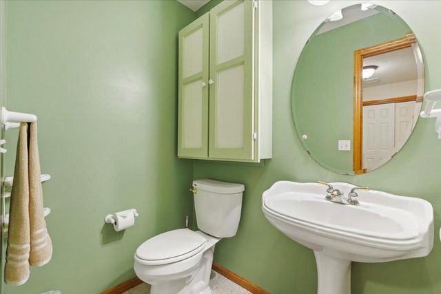 8549 Woodland Curve, Saint Bonifacius, MN 55375