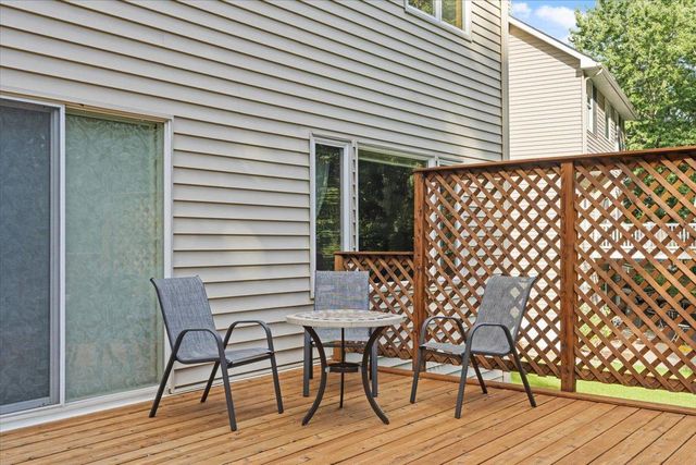 8549 Woodland Curve, Saint Bonifacius, MN 55375